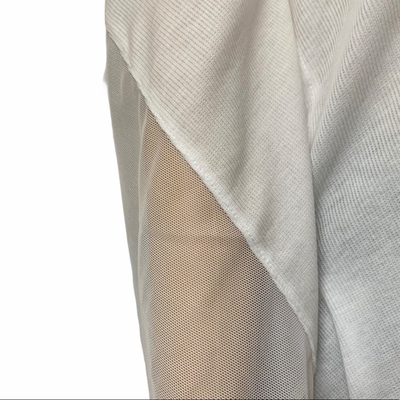 BCBG white blouse, size S - Picture 4 of 5